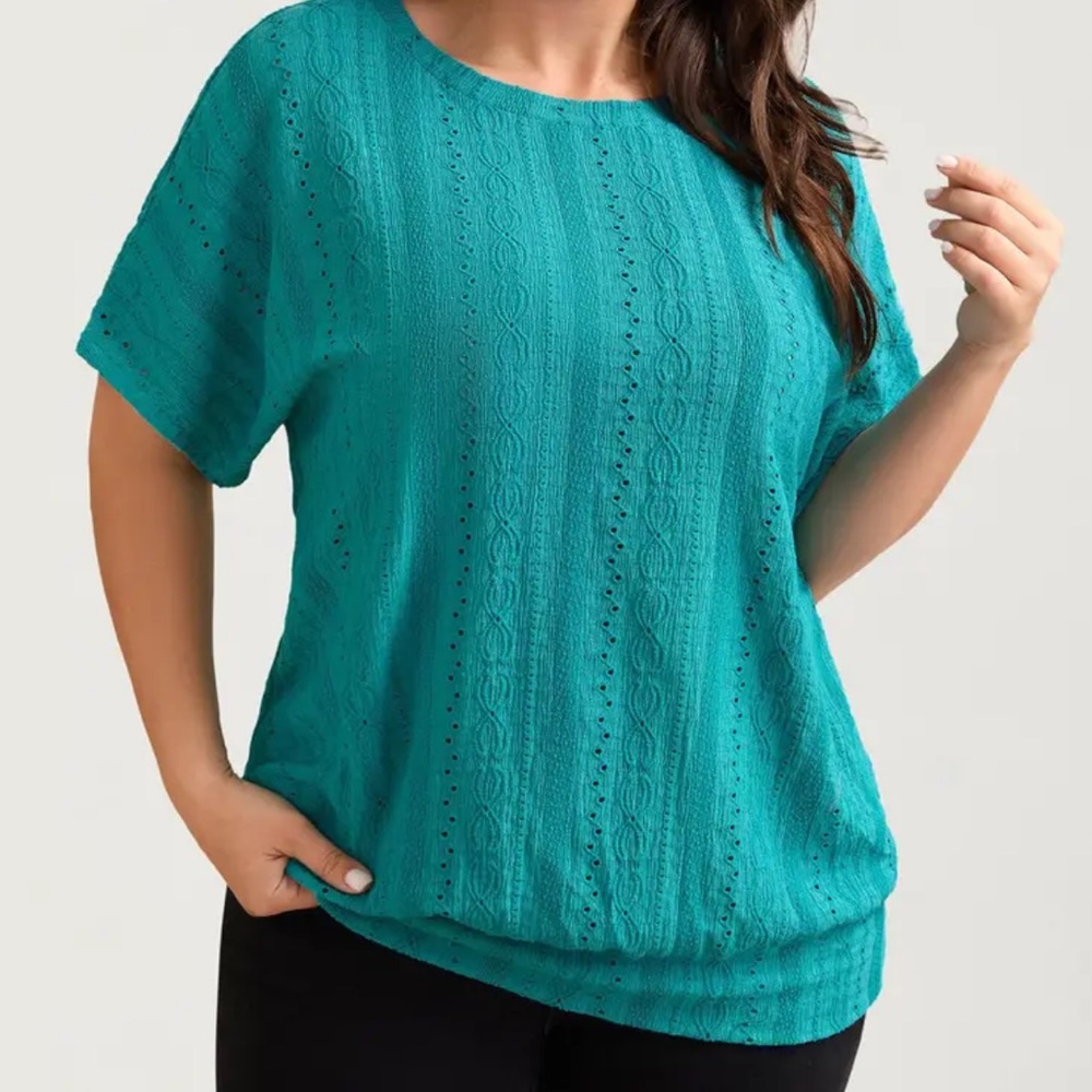 1. BloomChic Teal Textured Short Sleeve top  – NWT size 14-16 women’s plus